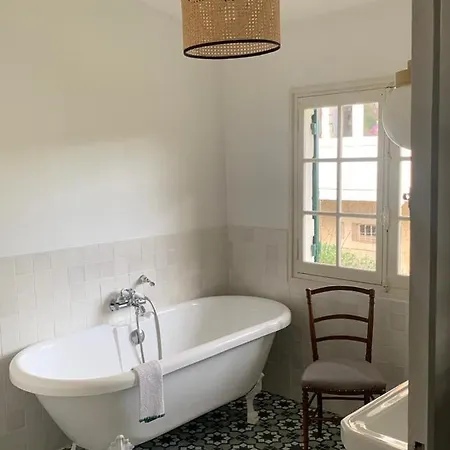 Grande - 50m - Piscine - Proche Centre Gare - Parking