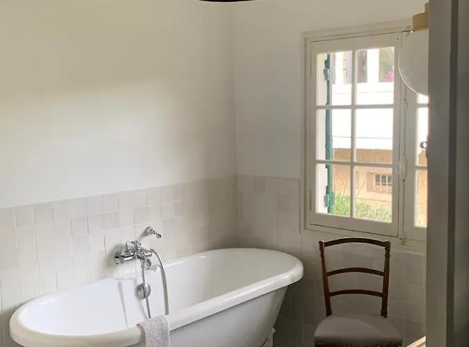 Grande - 50m - Piscine - Proche Centre Gare - Parking