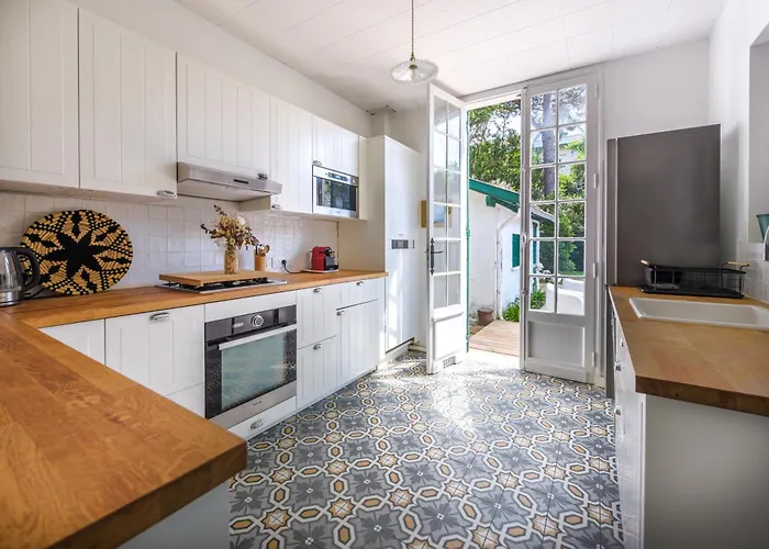 Villa Grande - 50m - Piscine - Proche Centre Gare - Parking Arcachon